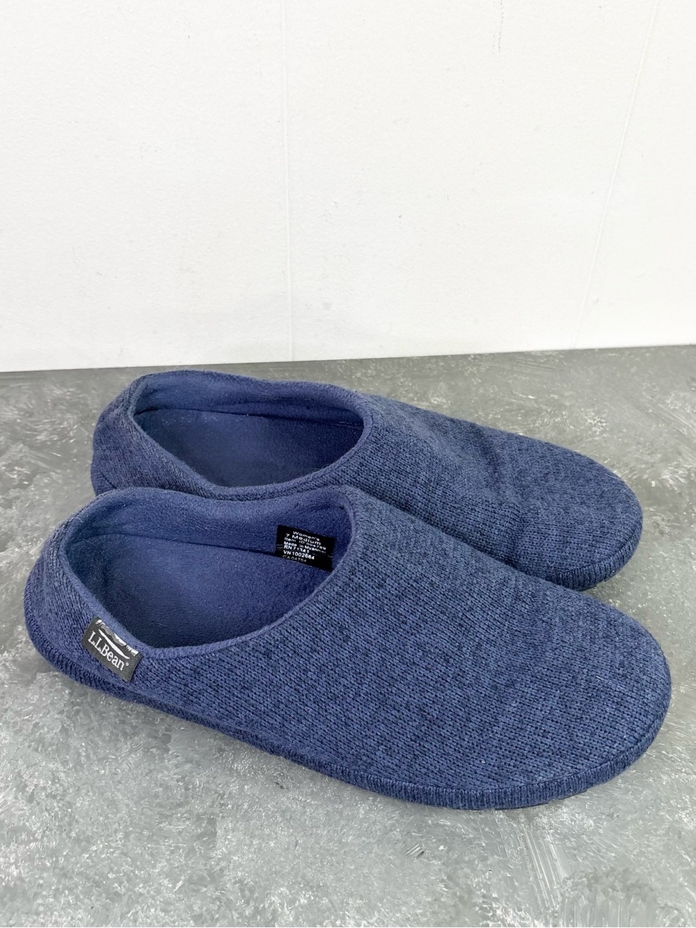 L.L.Bean Women's Sweater Fleece Scuff Slippers navy blue size 7 mule slip on